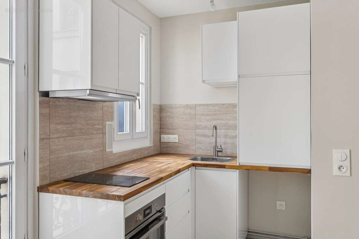 Appartement à PARIS-18E