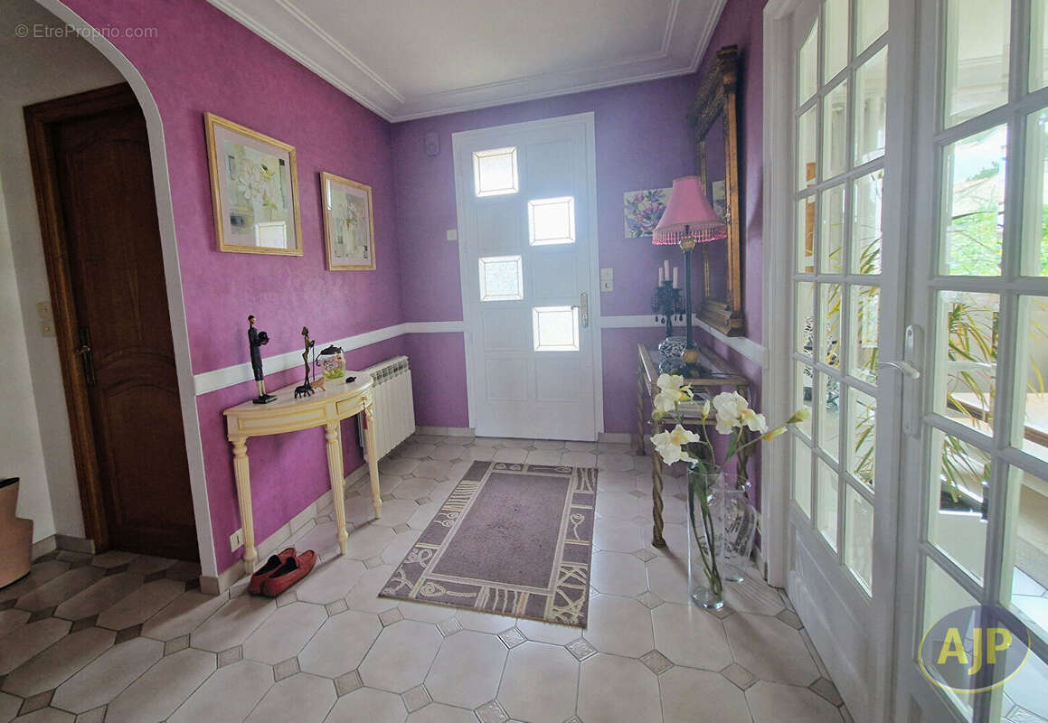 Maison à CUGAND