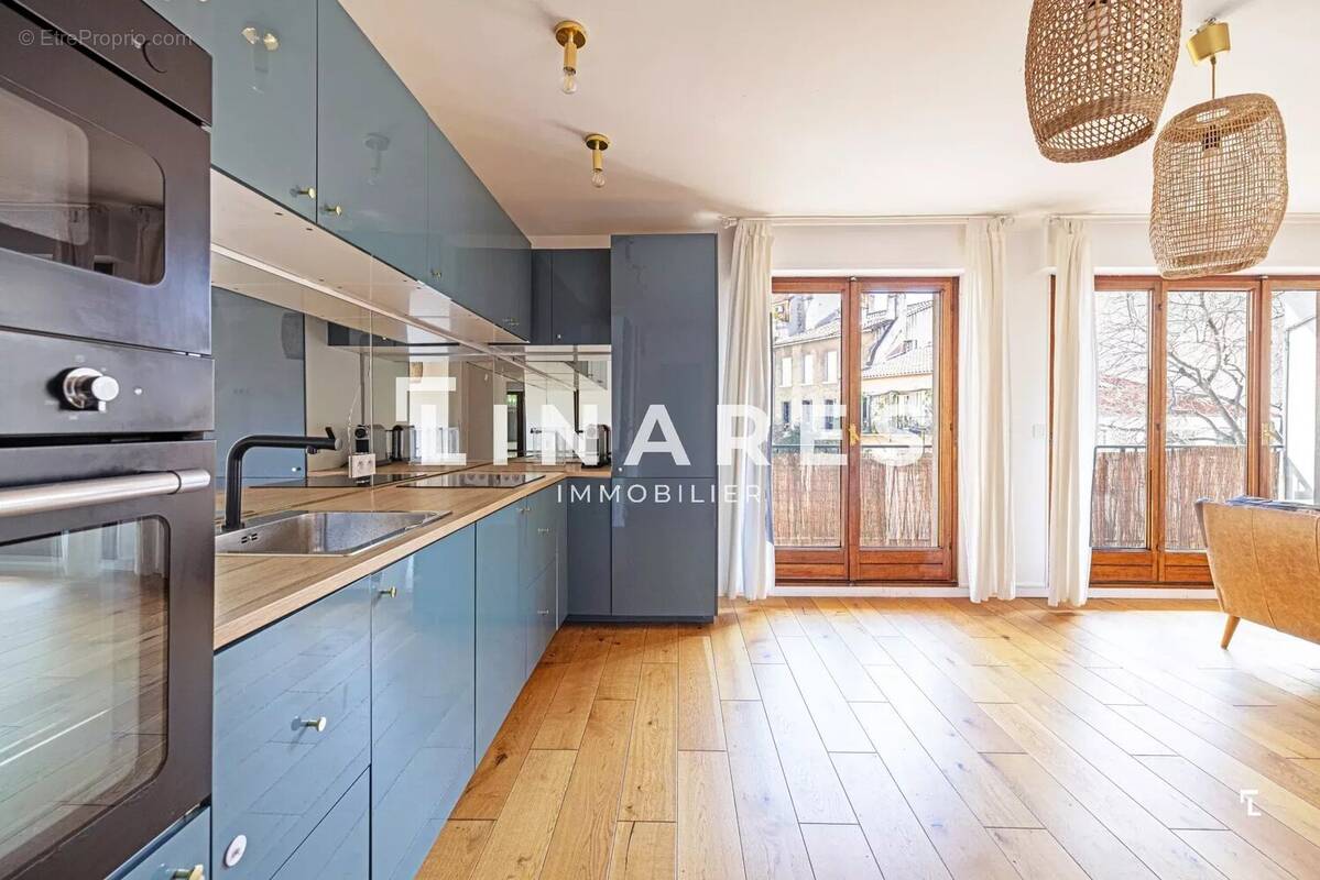 Appartement à MARSEILLE-6E
