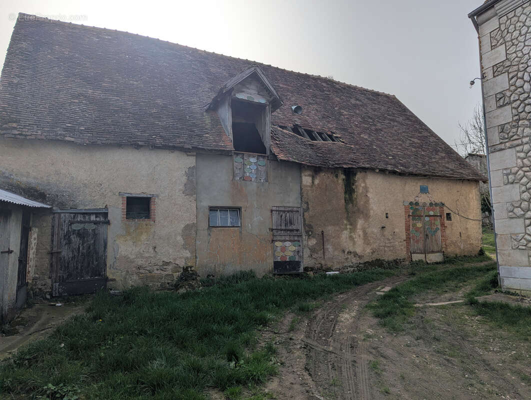 Grande maison de bourg à rénover ! - photo 20