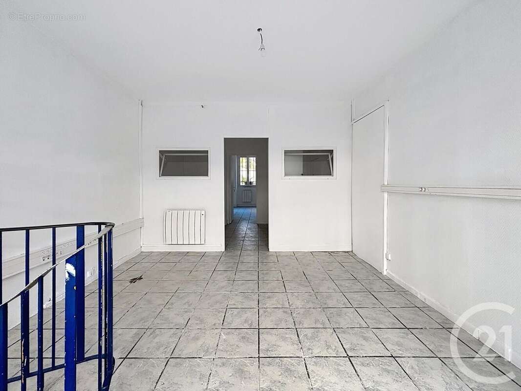 Photo 2 - Commerce à PARIS-13E