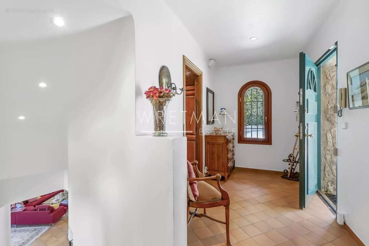 Maison à TOURRETTES-SUR-LOUP