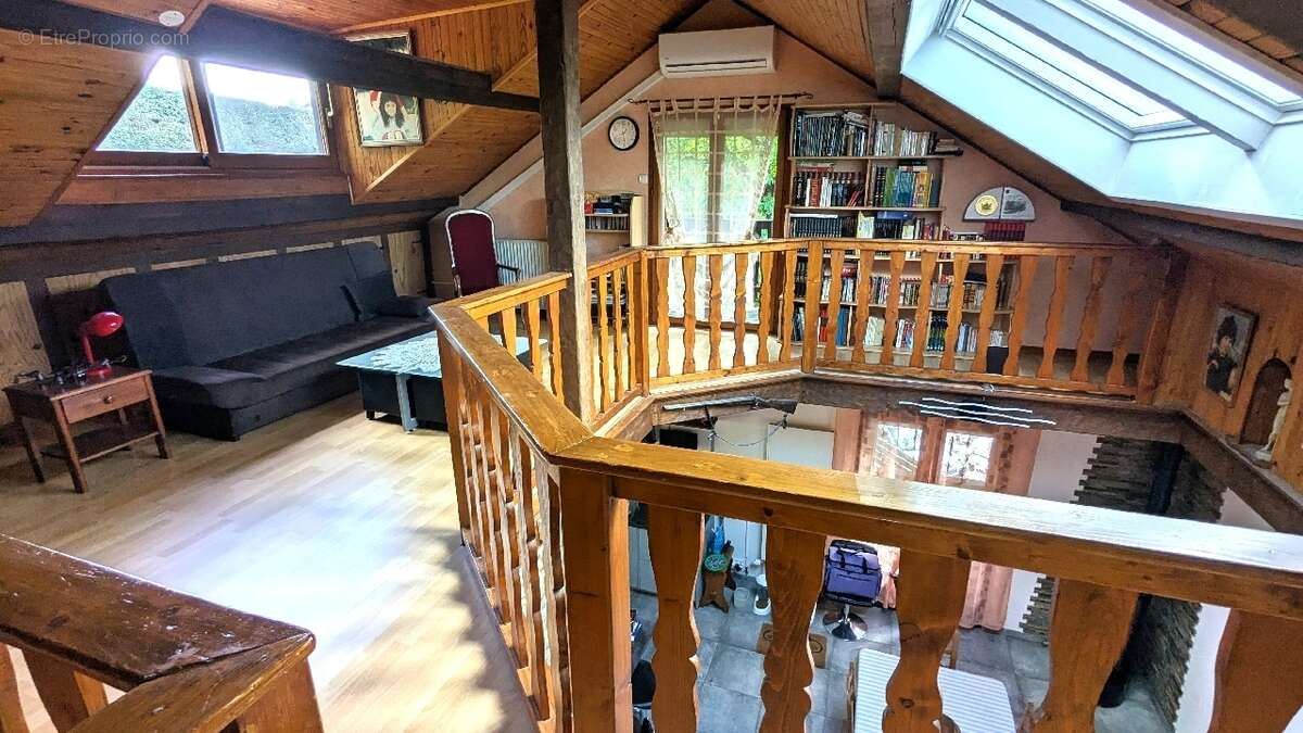 Maison à FROGES