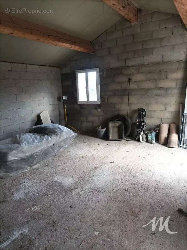Maison à FOX-AMPHOUX