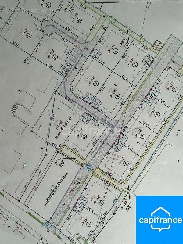 Terrain à SAINT-URBAIN