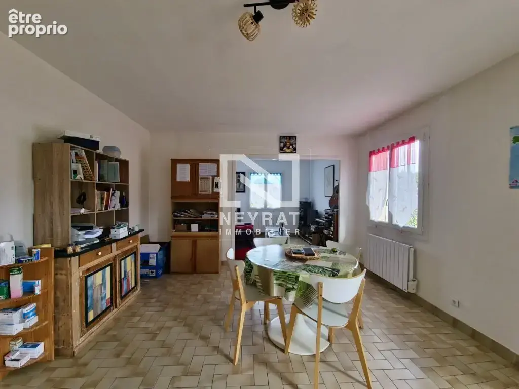 Maison de plain pied - 2 chambres - 75.62 m2 78 000 € - VAUMAS - photo 3