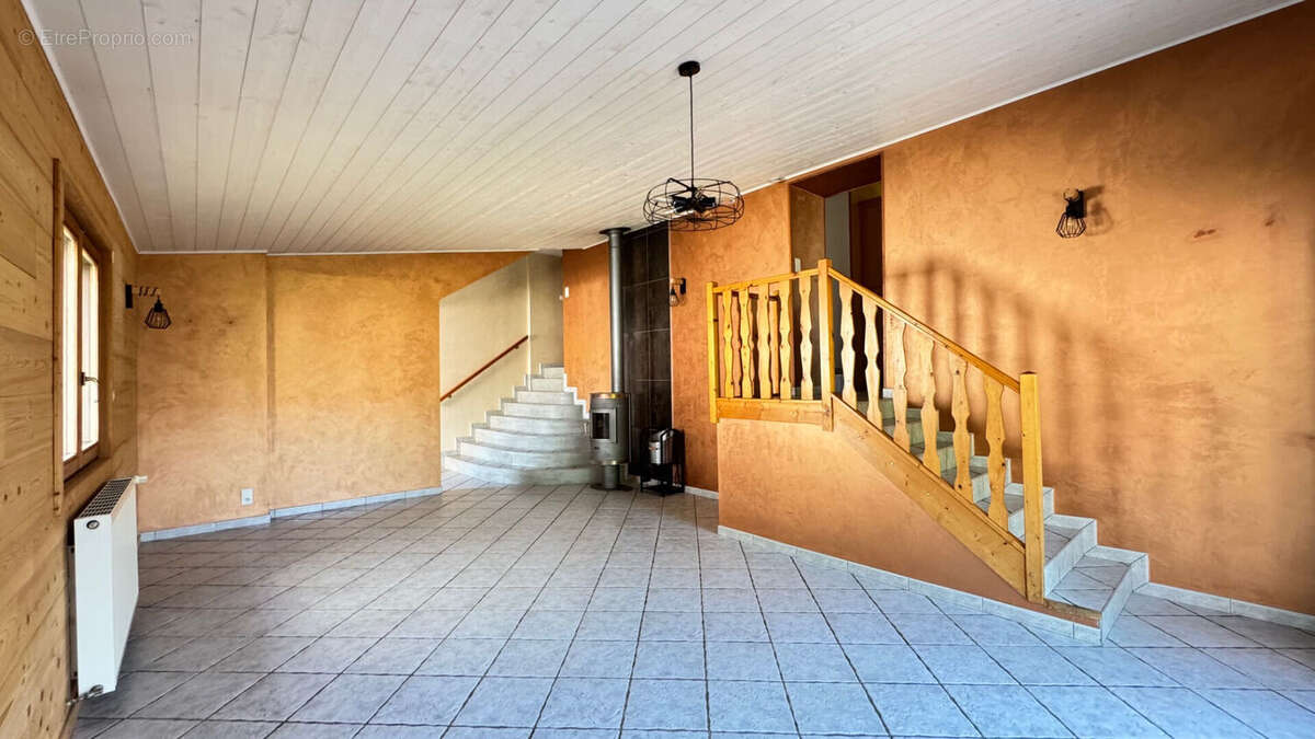 Maison à SAINT-ETIENNE-LES-REMIREMONT