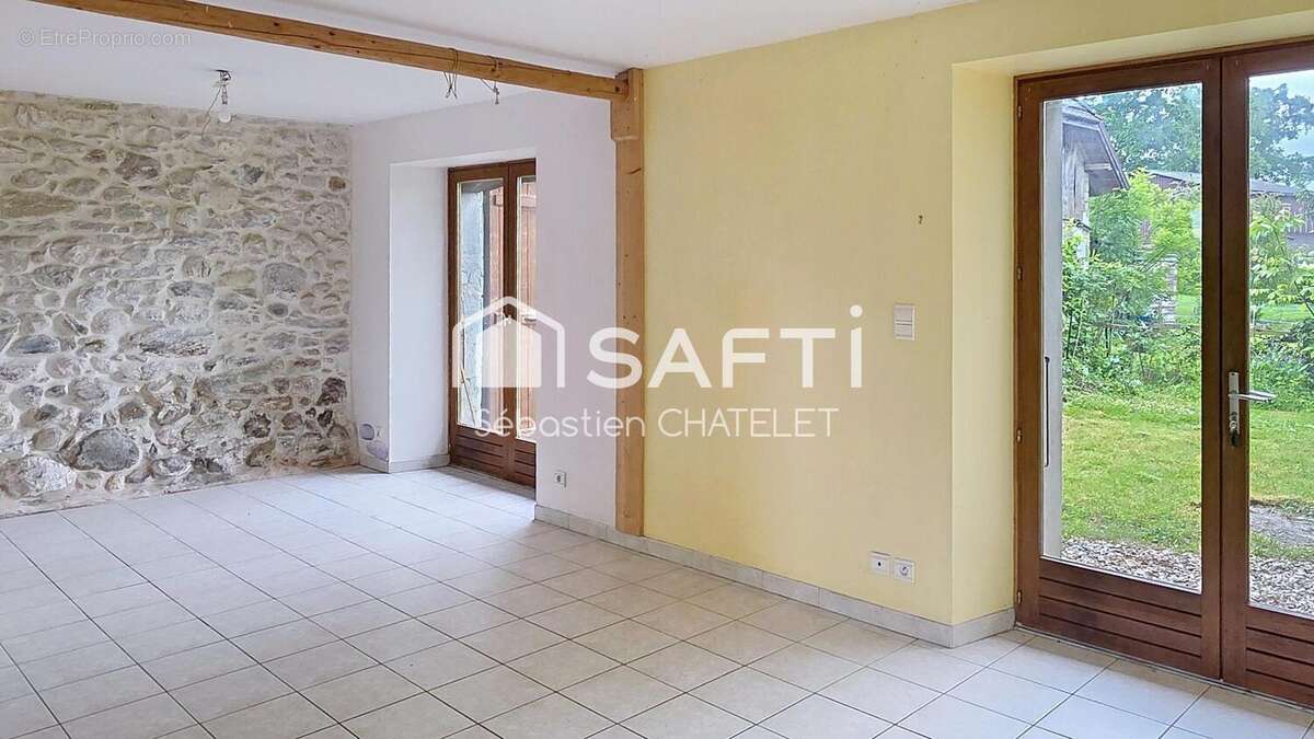 Appartement 85 m² à Saint-Ours  - photo 2