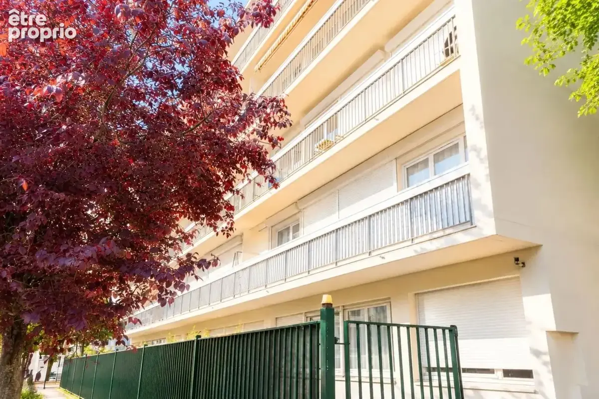 Les Mûriers, 2 pièces avec balcon, box et cave - photo 5