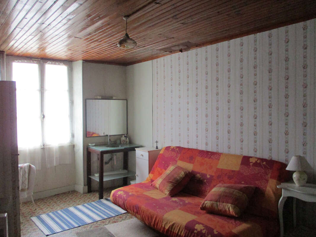 Maison à CEAUX-EN-COUHE