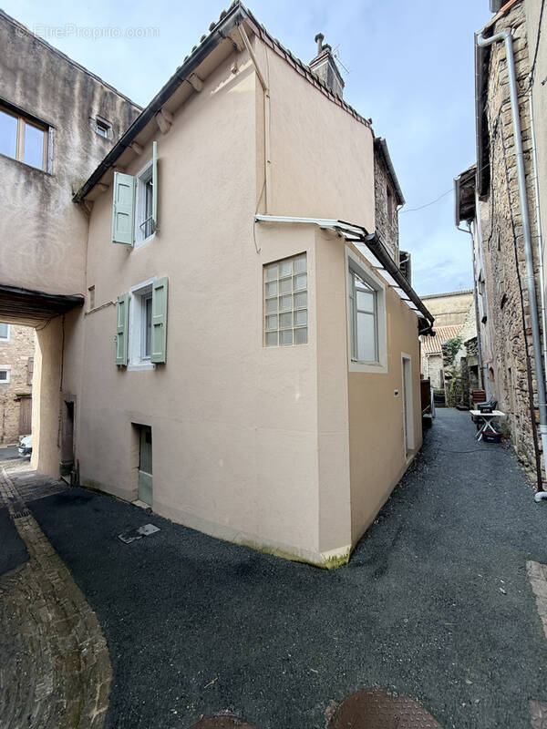 Maison à SAINT-FELIX-DE-SORGUES