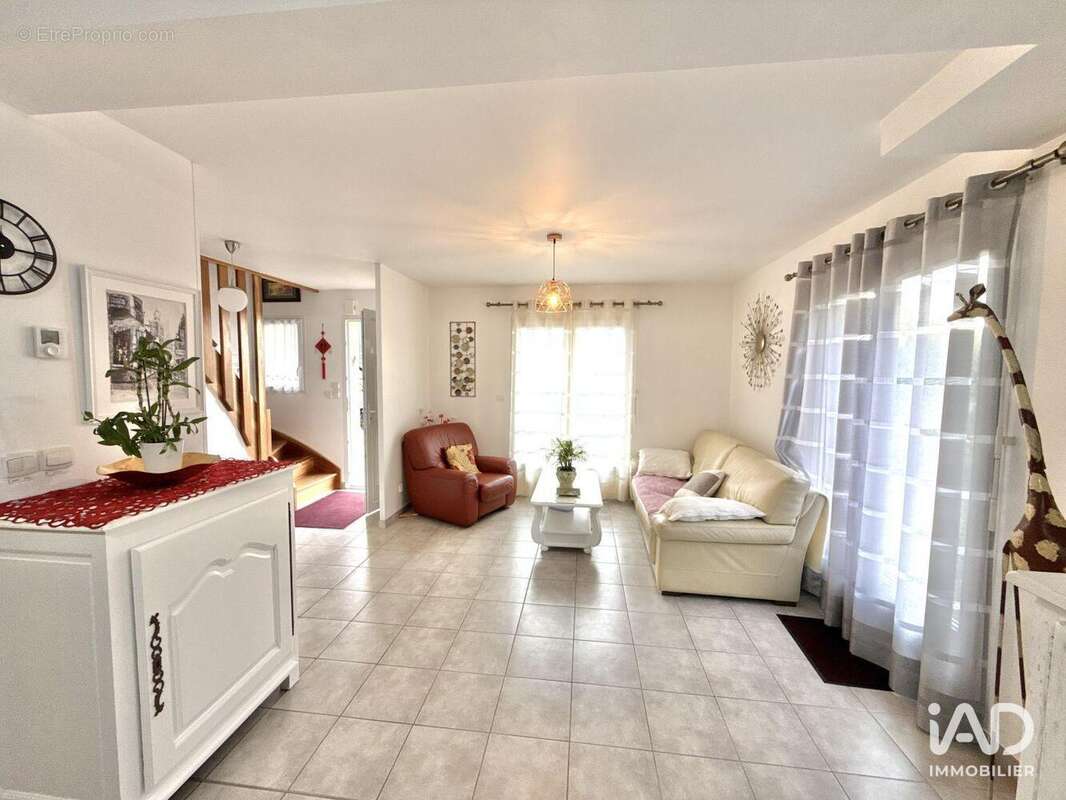 Photo 2 - Maison à MONTIVILLIERS