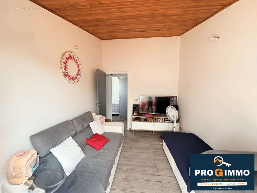 Maison 80 m² à Saint-Pierre  - photo 2