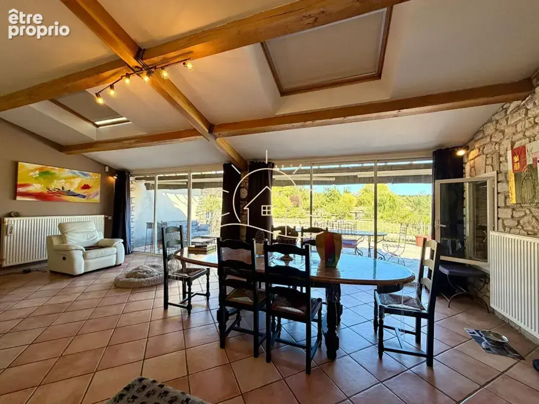 Propriété d'exception à Barjac au coeur de 8 hectares avec lac privé - photo 10
