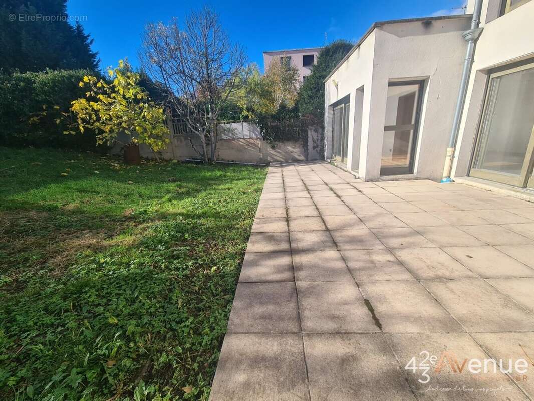 Maison à SAINT-ETIENNE