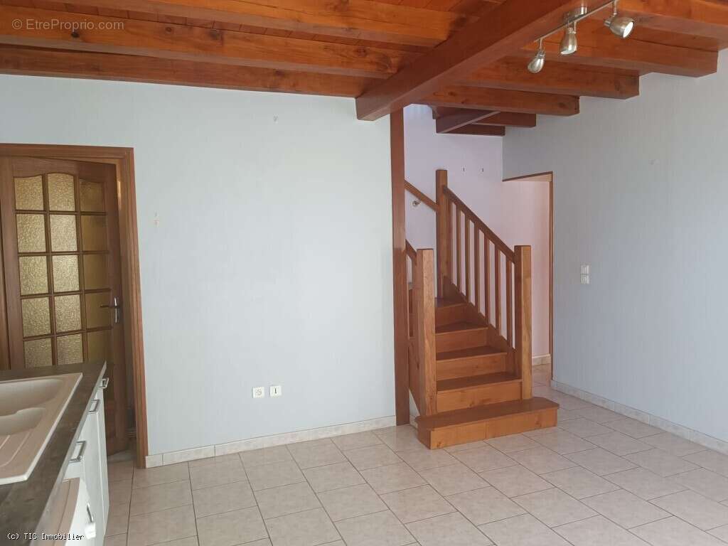 Belle Maison de Village Rénovée avec Jardin et Jolie Vue - photo 5