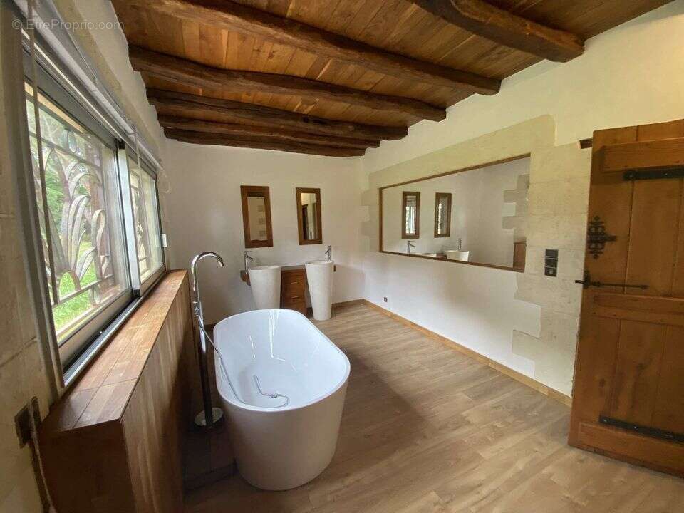 Maison en pierres type t4 avec gîte et piscine - photo 14