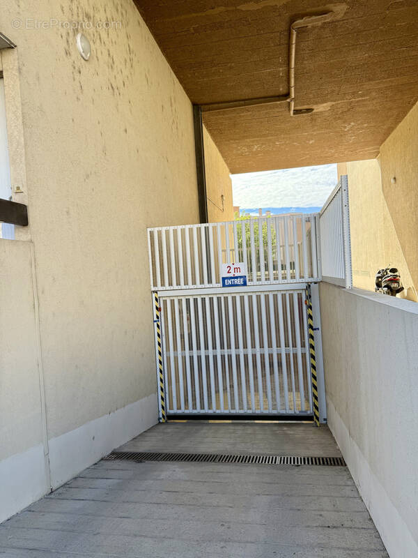 Parking à LE GRAU-DU-ROI