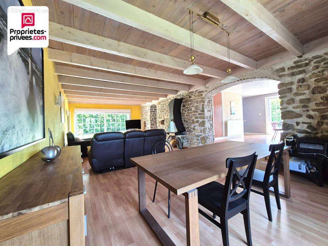 Maison à SAINT-CERGUES