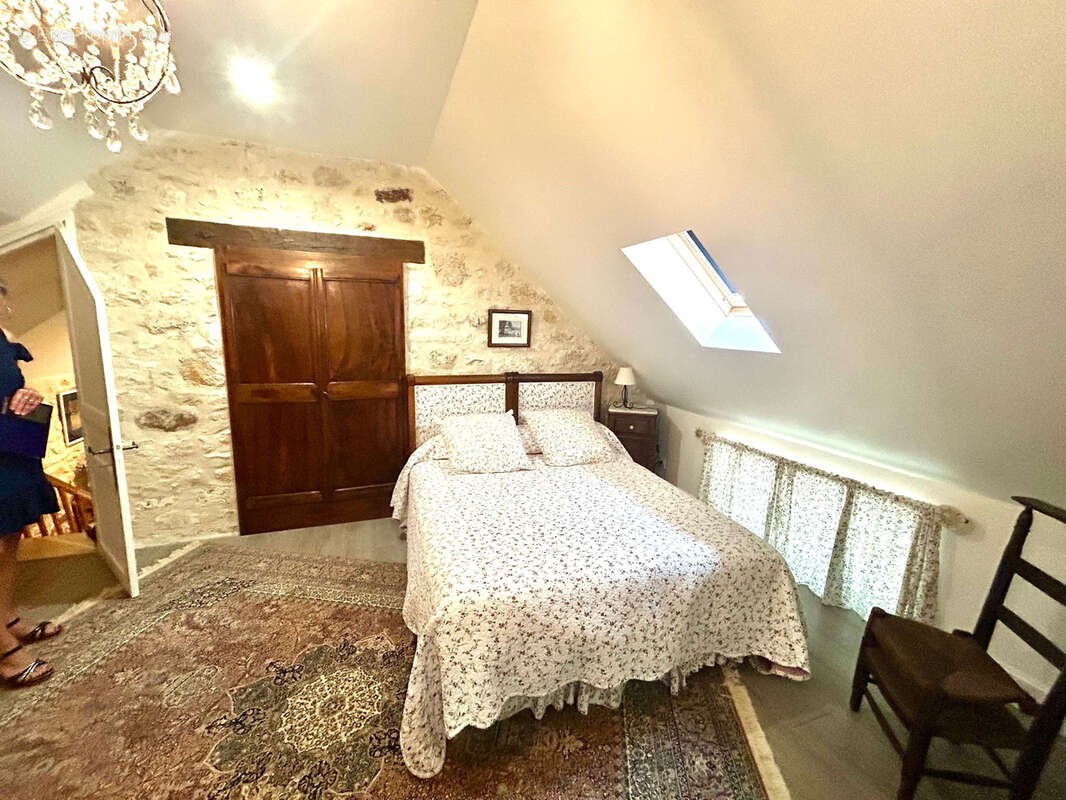Maison à PEYRILLAC-ET-MILLAC