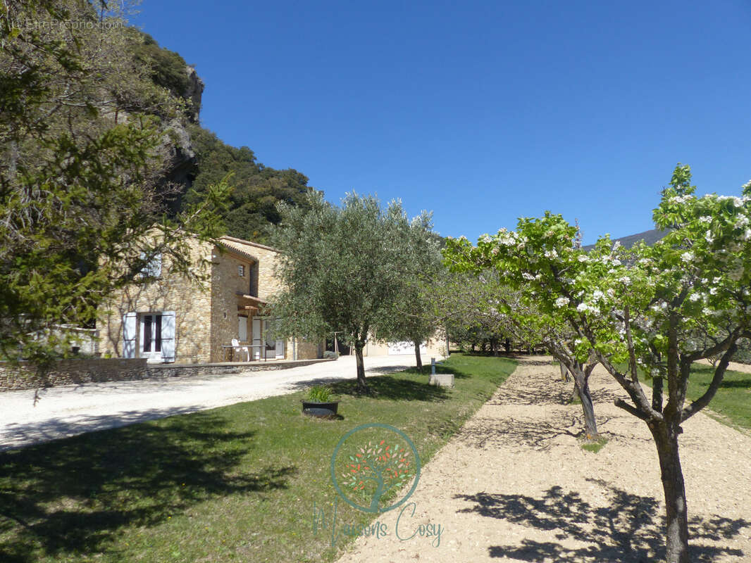 Maison à GRIGNAN