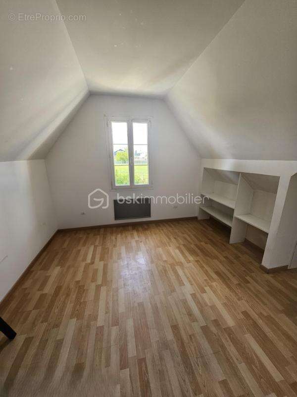 Maison familiale - abbecourt (60) - 3 ch - piece de vie 60m2 environ et garage neuf (2024) - photo 9