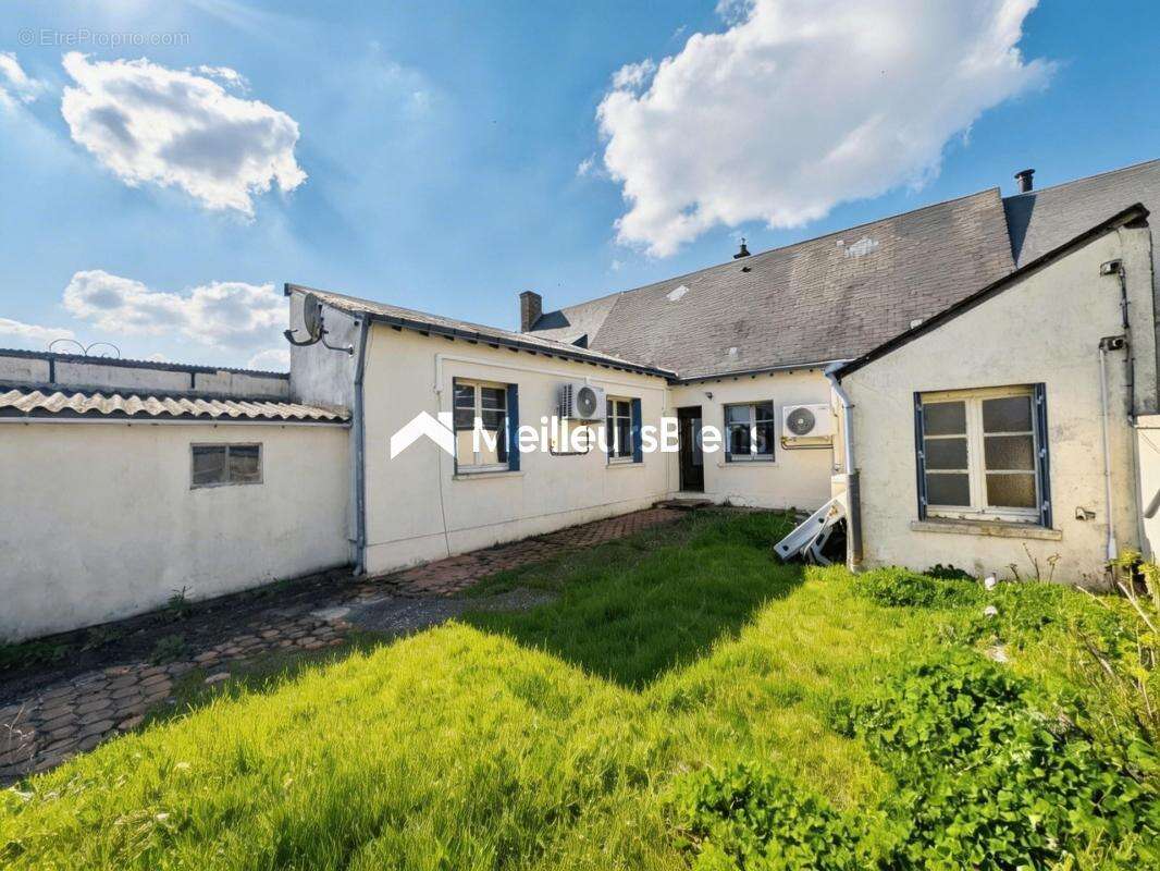 Maison à THIVILLE