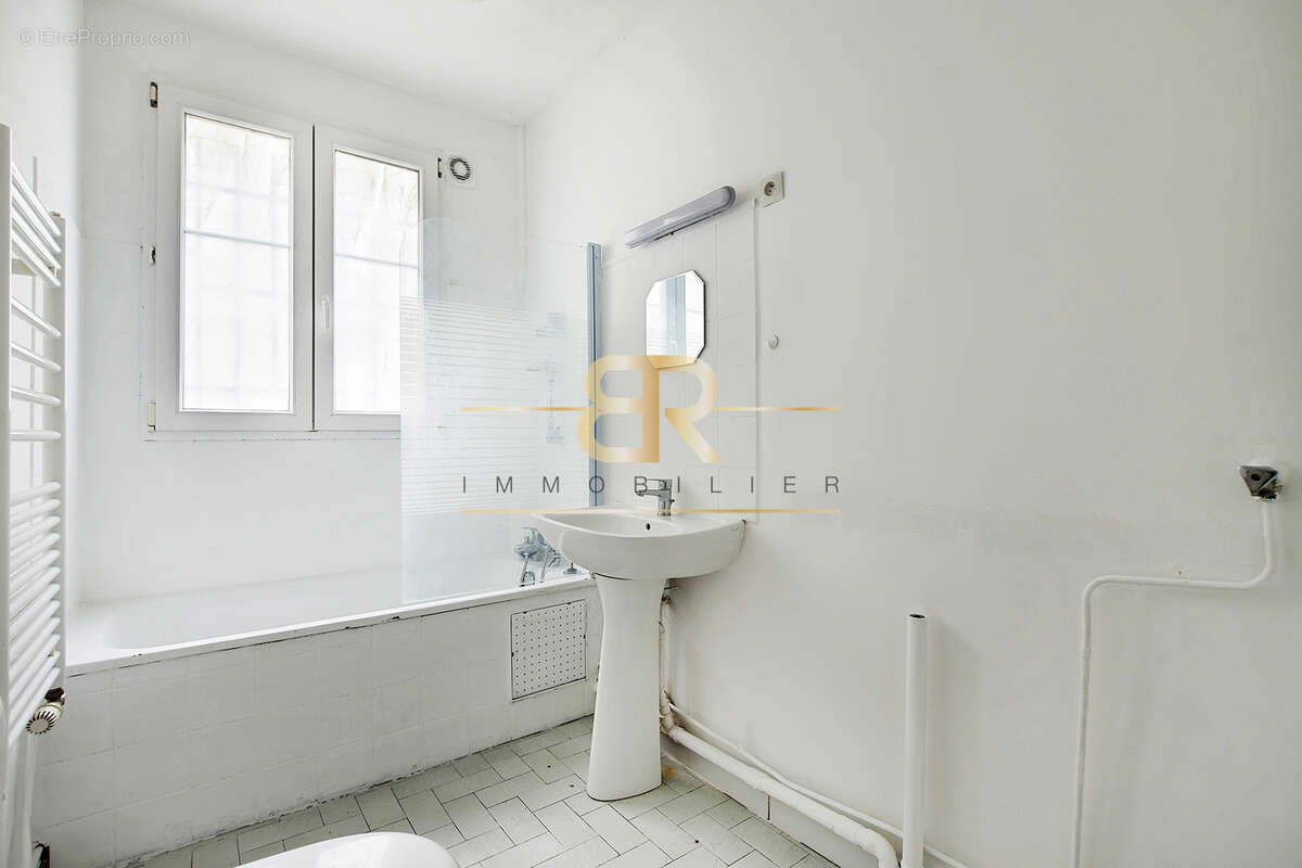 Appartement à PARIS-19E