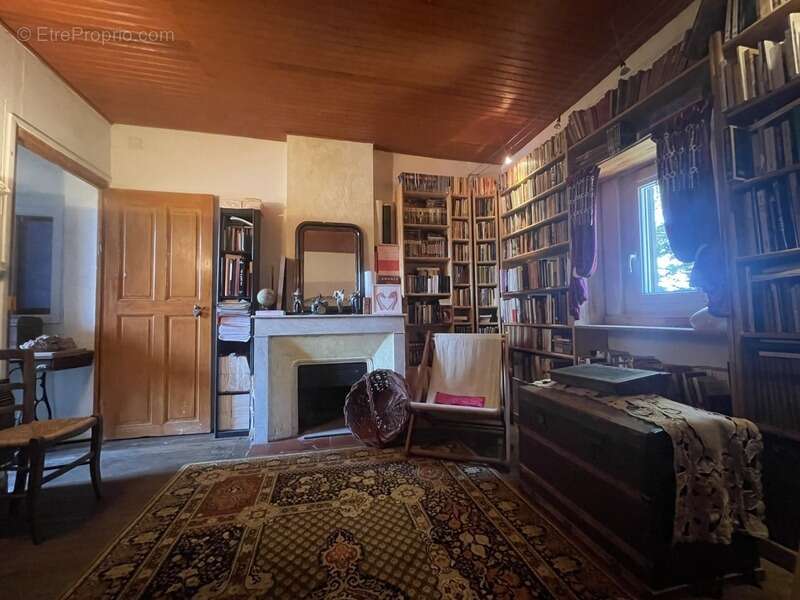 Maison en pierre de caractère au Sambuc – 3 chambres, terrasse et charme authentique en Camargue - photo 15