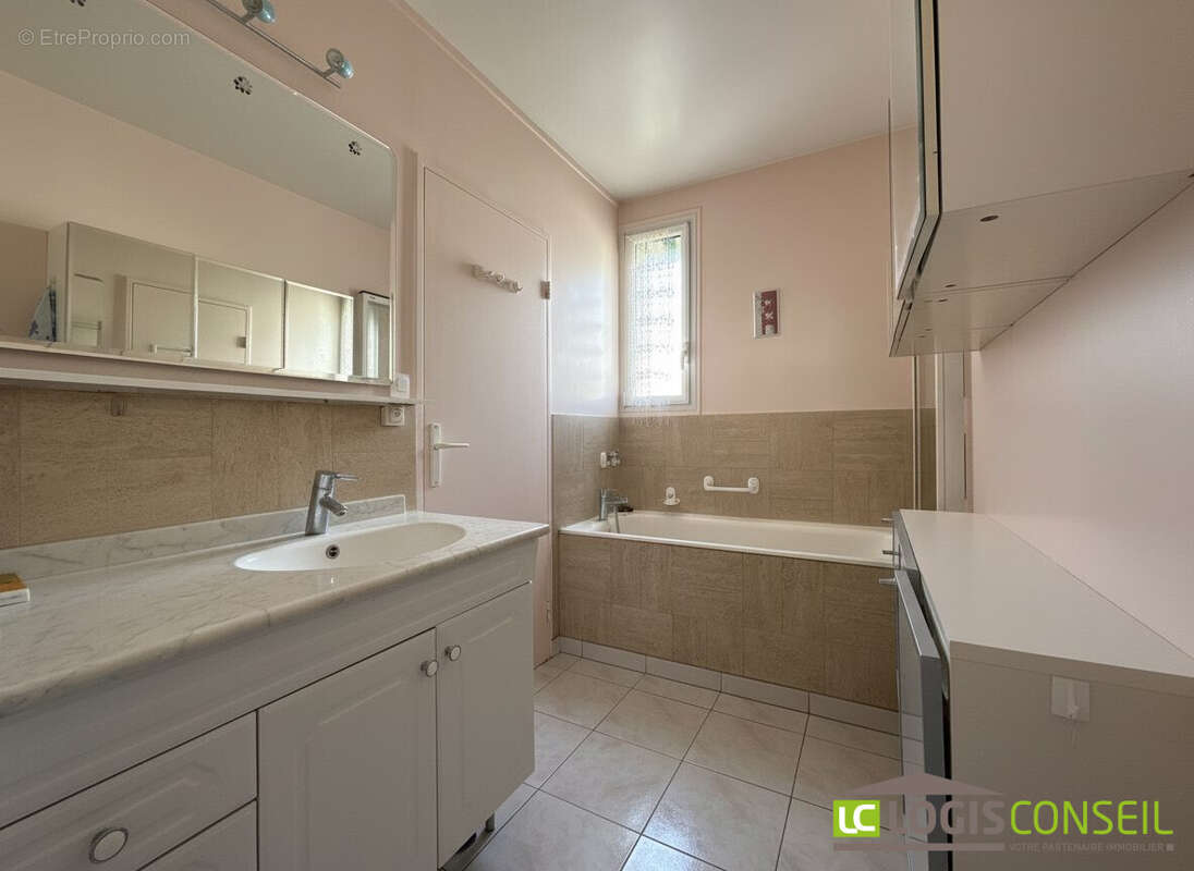 Appartement à CHATILLON