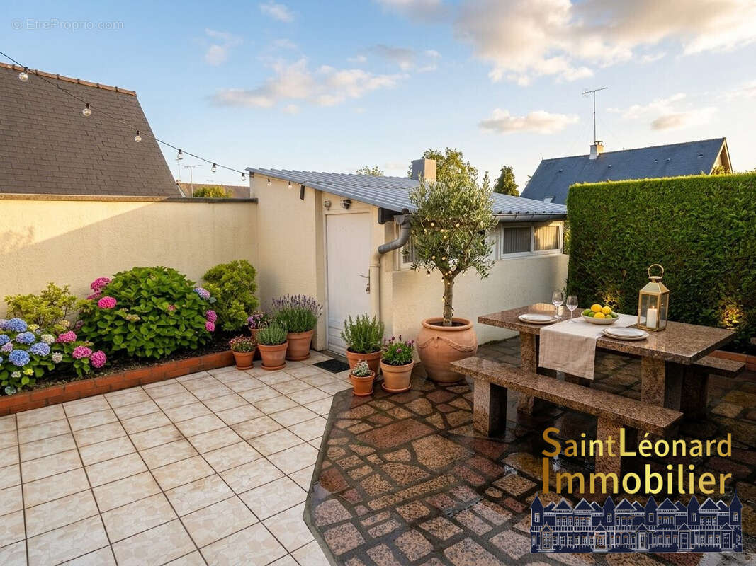 Maison 89 m² à Fougeres  - photo 2