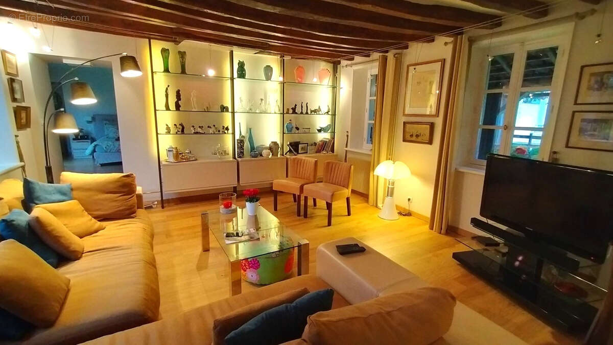 Maison à SAINT-ETIENNE-AU-MONT