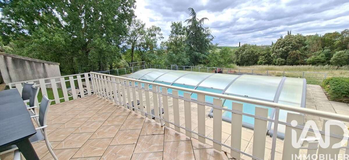 Maison 199 m² à Saint-Martin-Le-Vieil  - photo 4