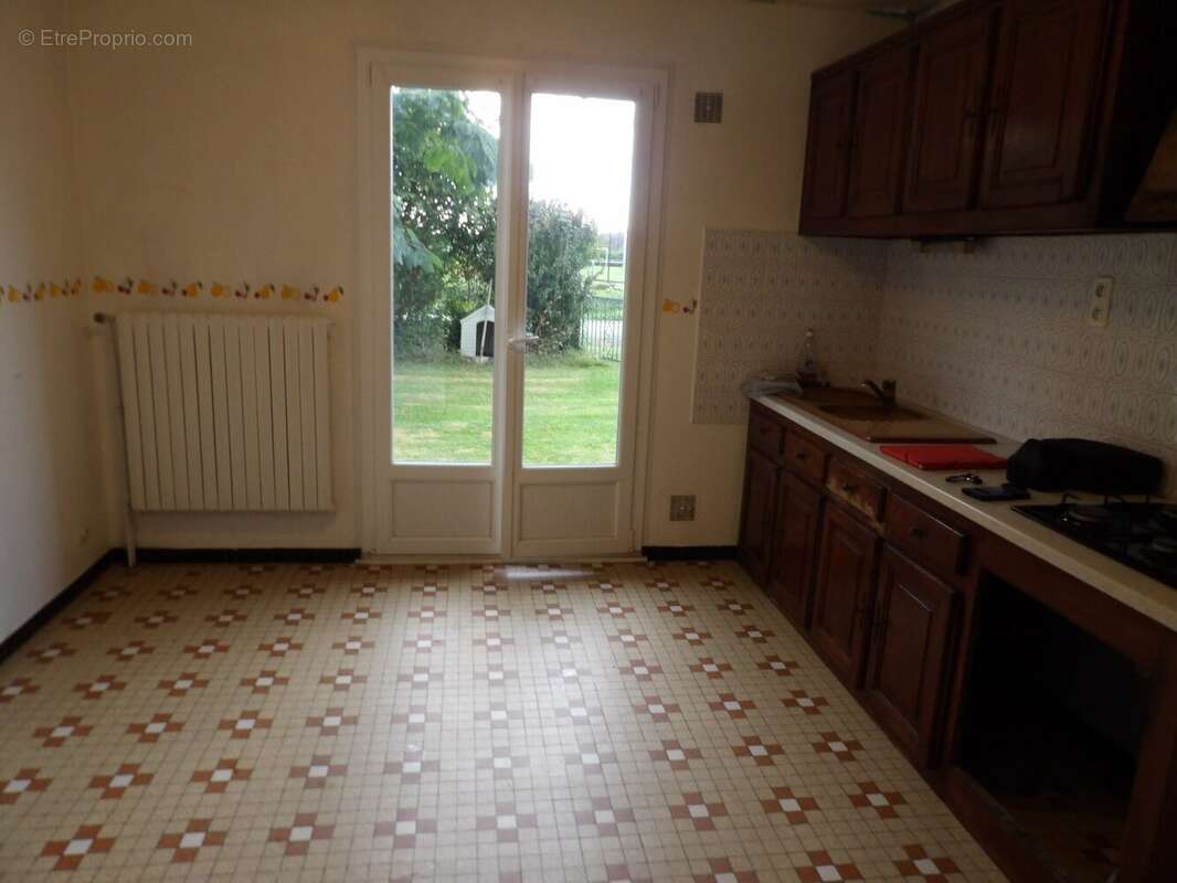 Au cur de la Dordogne à Jumilhac Le Grand, belle maison et son joli terrain - photo 7
