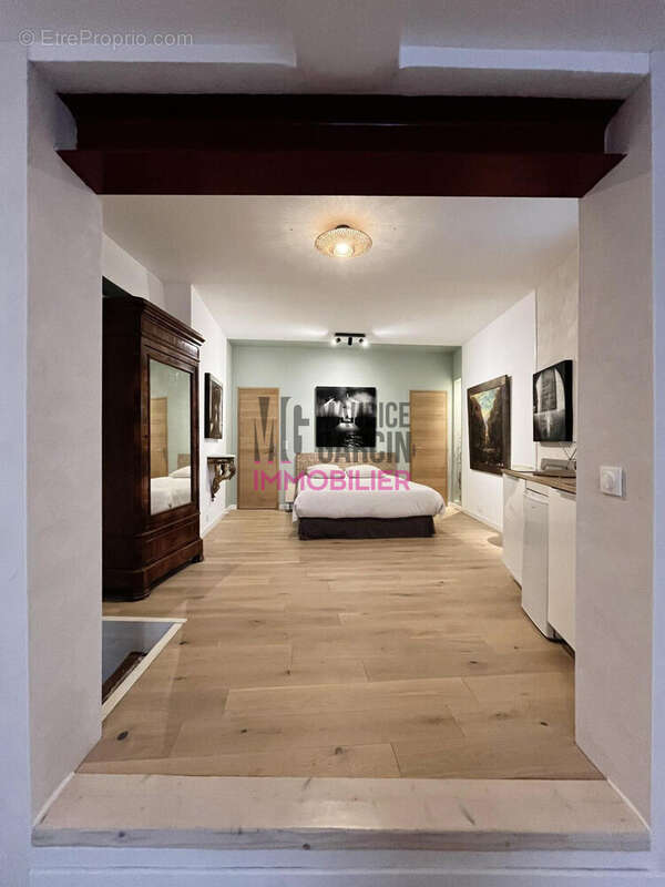 Maison à L'ISLE-SUR-LA-SORGUE