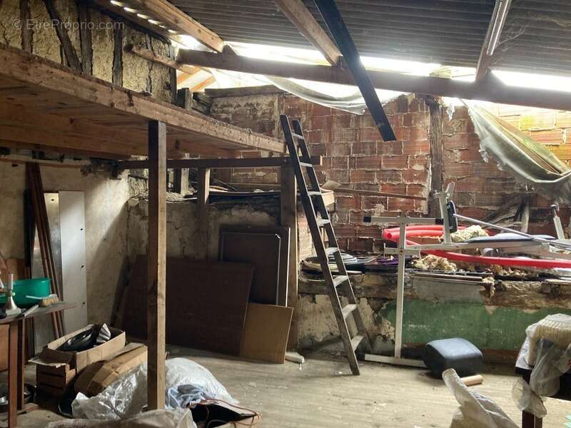 Maison à VIC-FEZENSAC