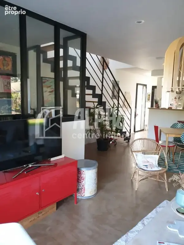 Maison contemporaine de 2017, 4 chambres , garage . - photo 14