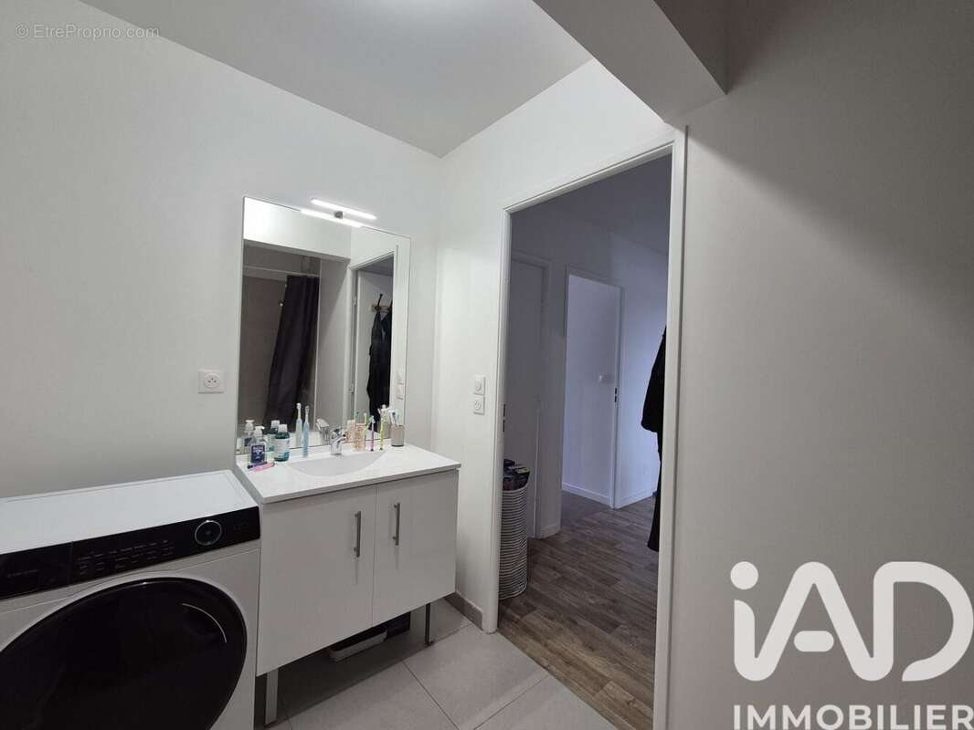 Photo 7 - Appartement à BUSSY-SAINT-GEORGES
