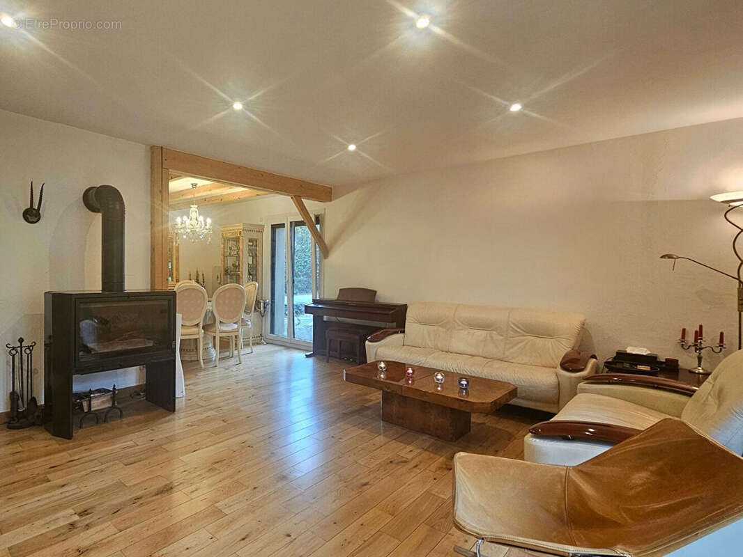 Maison à DOUVAINE