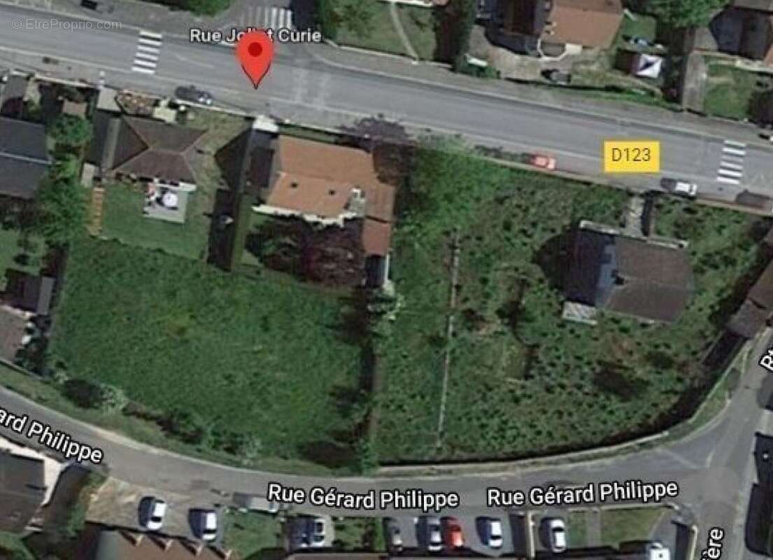 Terrain à SAINTINES