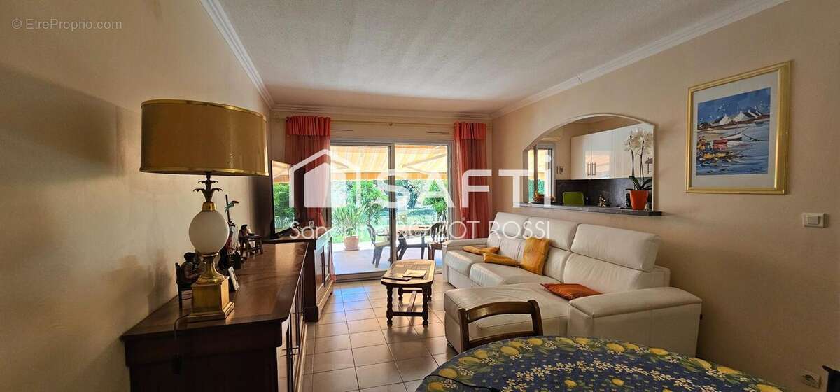 Photo 2 - Appartement à MANDELIEU-LA-NAPOULE