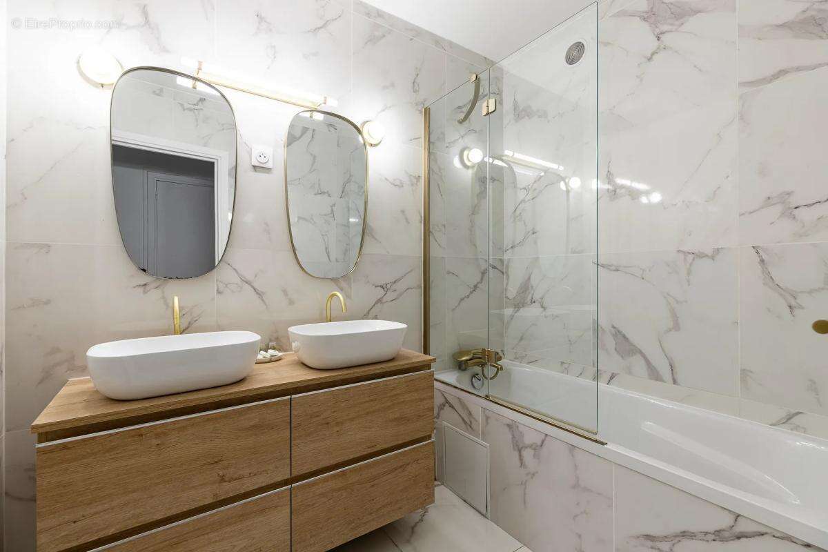 Appartement à PARIS-10E