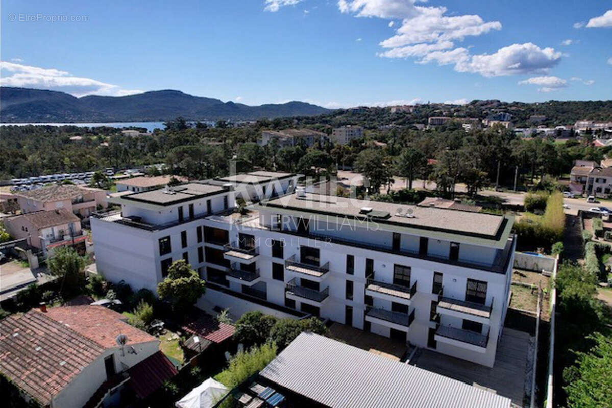 Appartement 46 m² à Porto-Vecchio  - photo 2