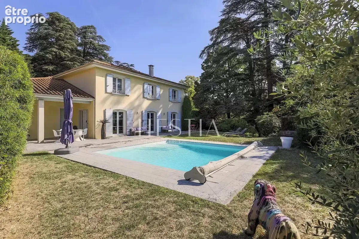 Villa esprit "Bastide" dans un cadre verdoyant - photo 2