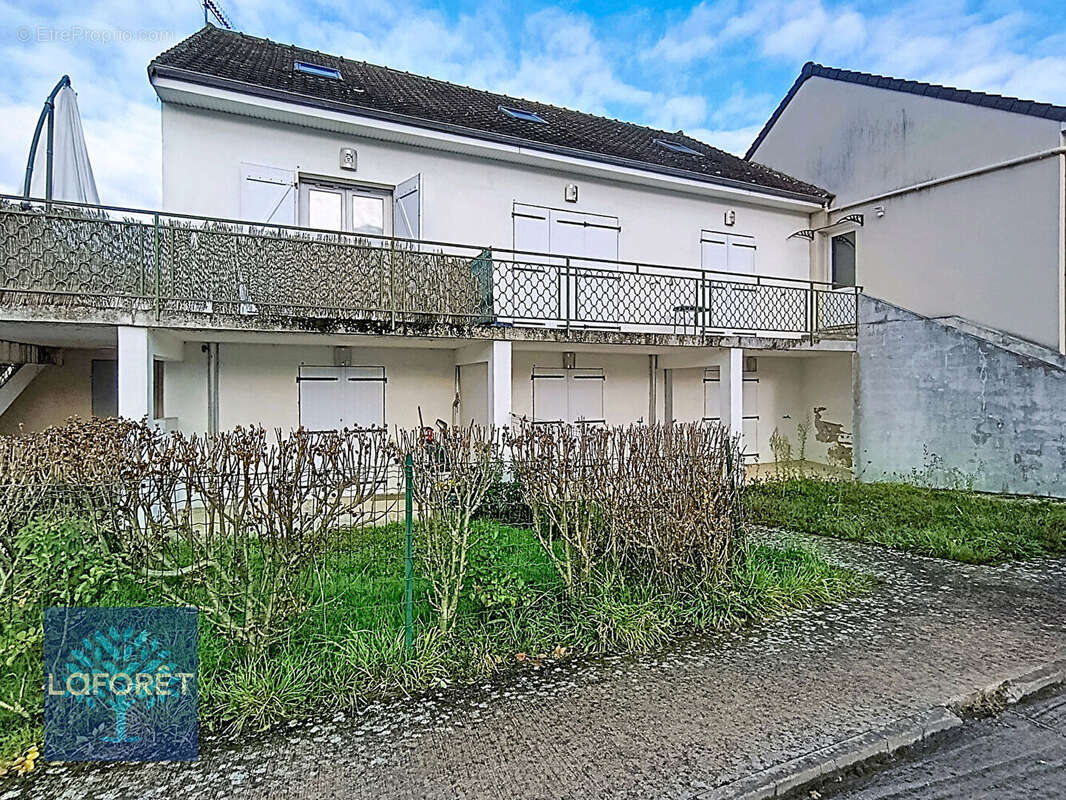 Appartement à MENNECY