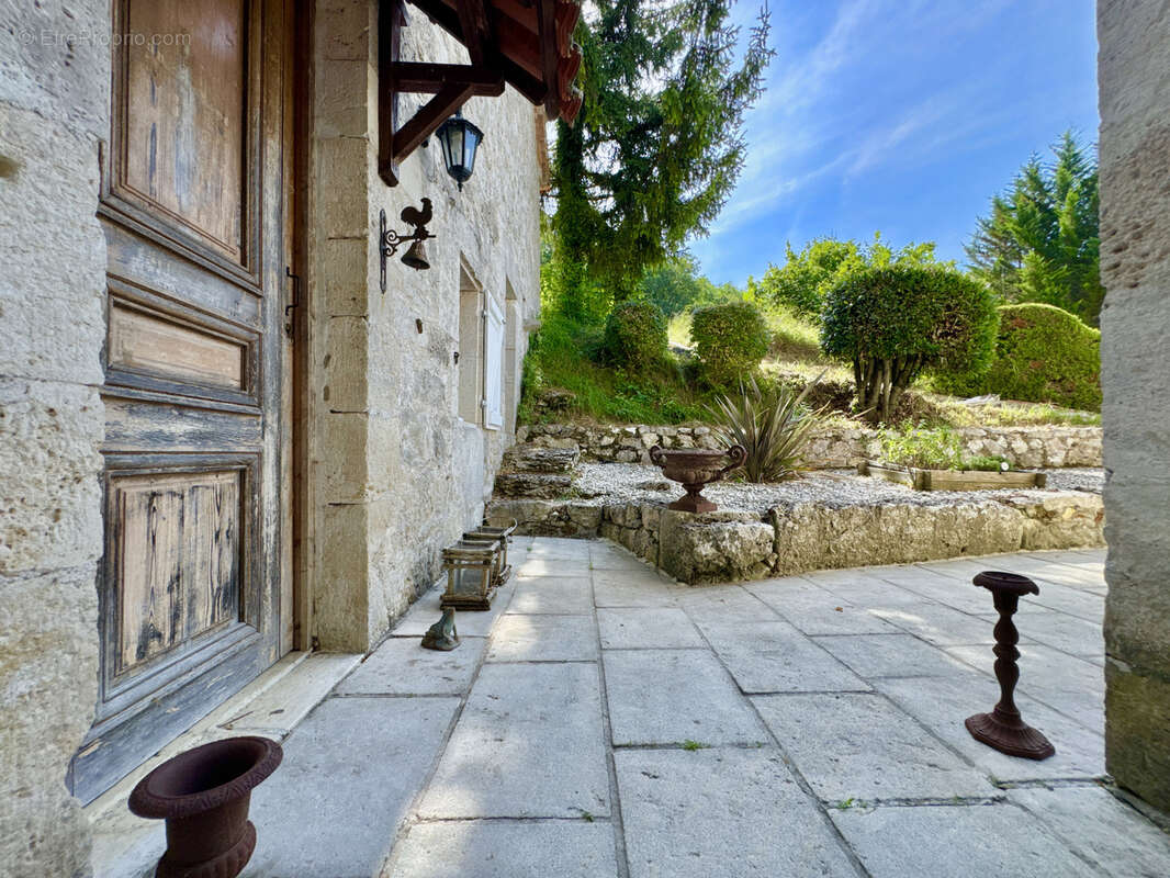 Propriété de prestige comprenant gîtes, une piscine et des dépendances - photo 24