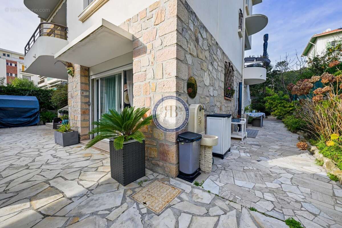 A vendre - cannes – palm beach – maison individuelle – 5 chambres – emplacement exceptionne - photo 11
