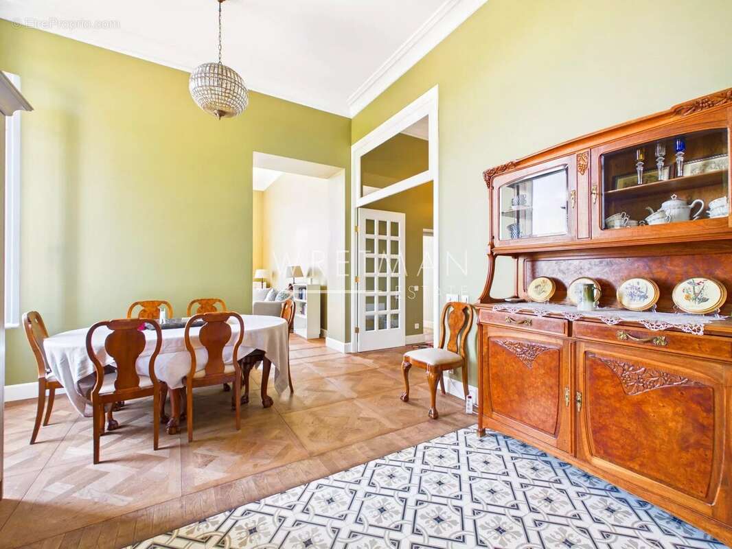 Appartement à ROQUEBRUNE-CAP-MARTIN