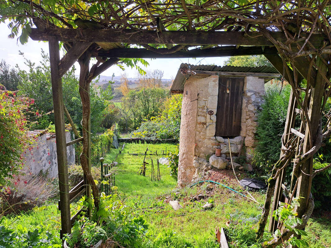 Maison à AUBETERRE-SUR-DRONNE