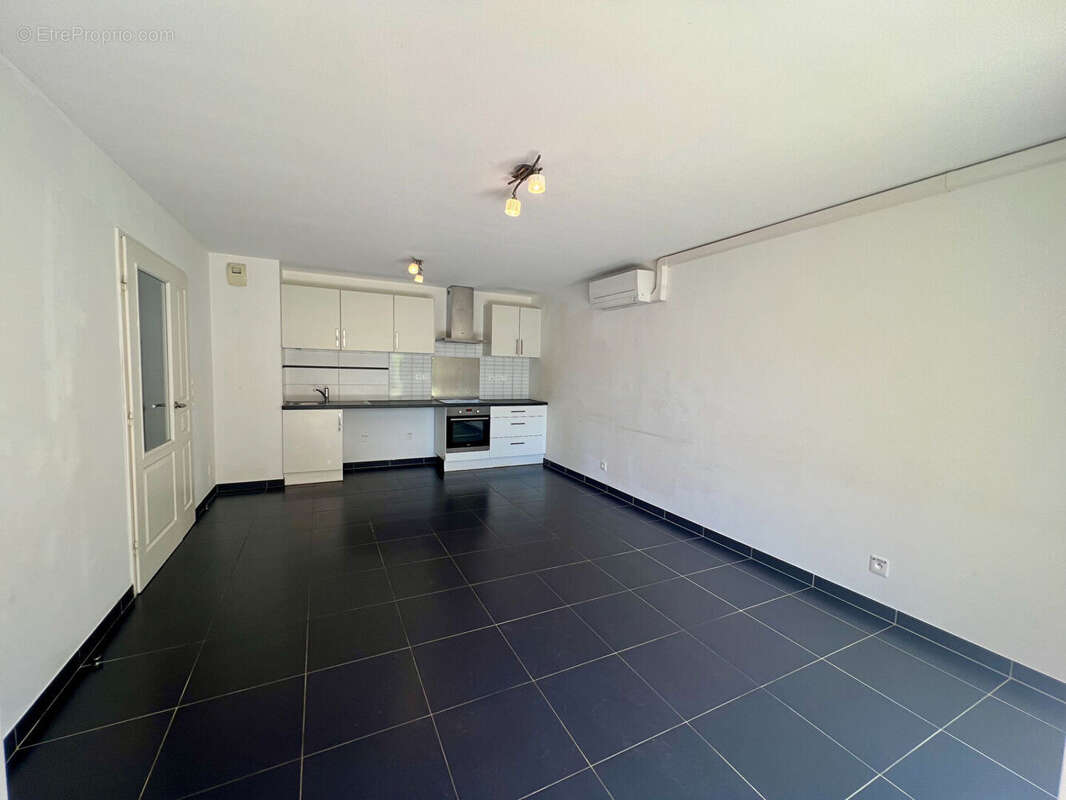 Le Pradet - Appartement de type 3 - 62 m2 - photo 6
